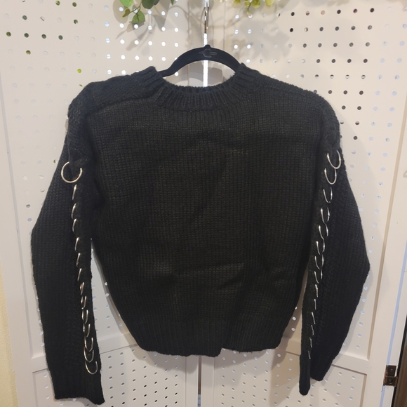 Sunset + Spring Sweaters - NWT SUNSET AND SPRING SILVER HOOP SLEEVE BLACK Gorgeous 😍